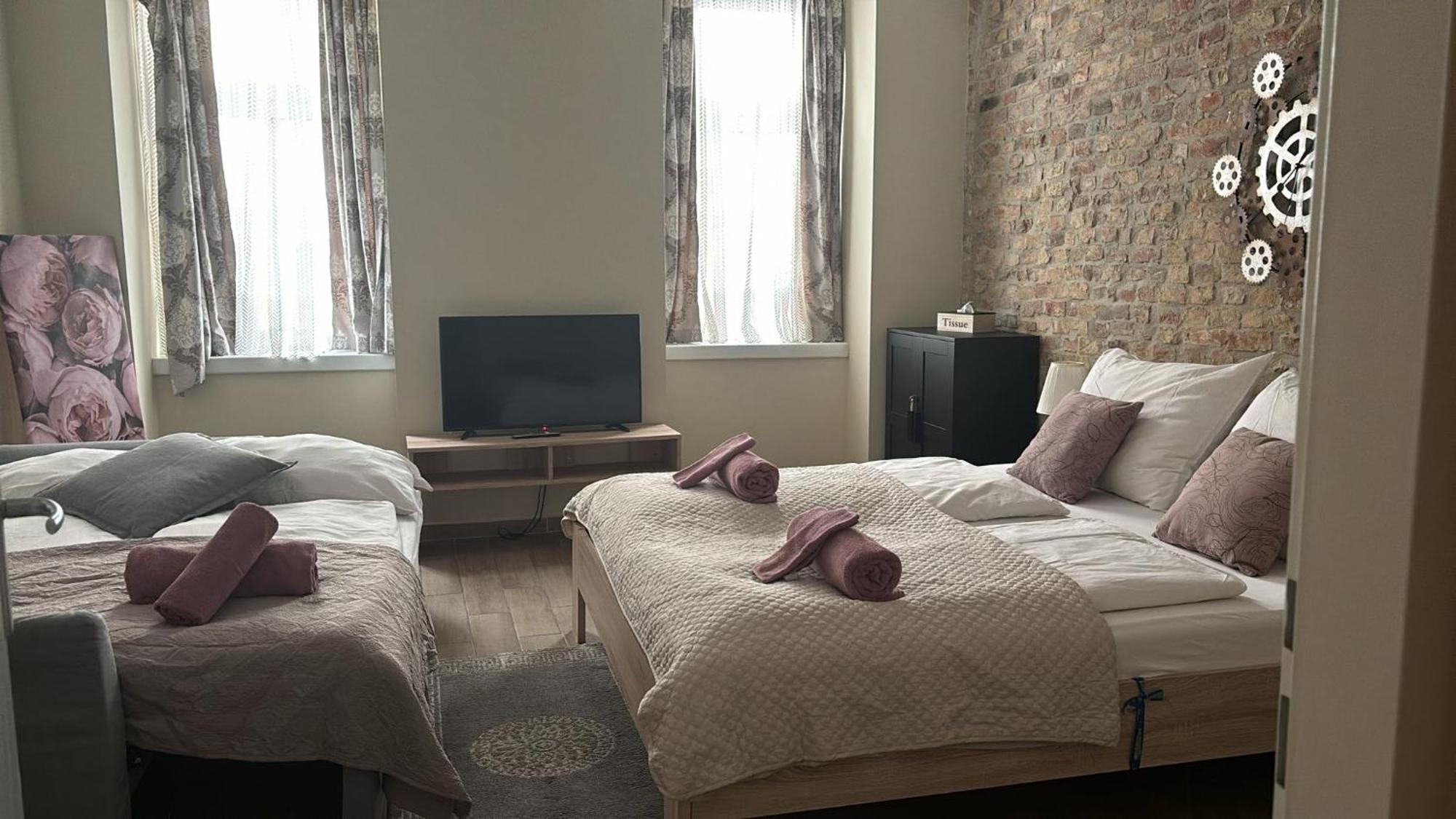 Comfortable Romantic 1 Bedroom Apartment Near Augarten ウィーン エクステリア 写真